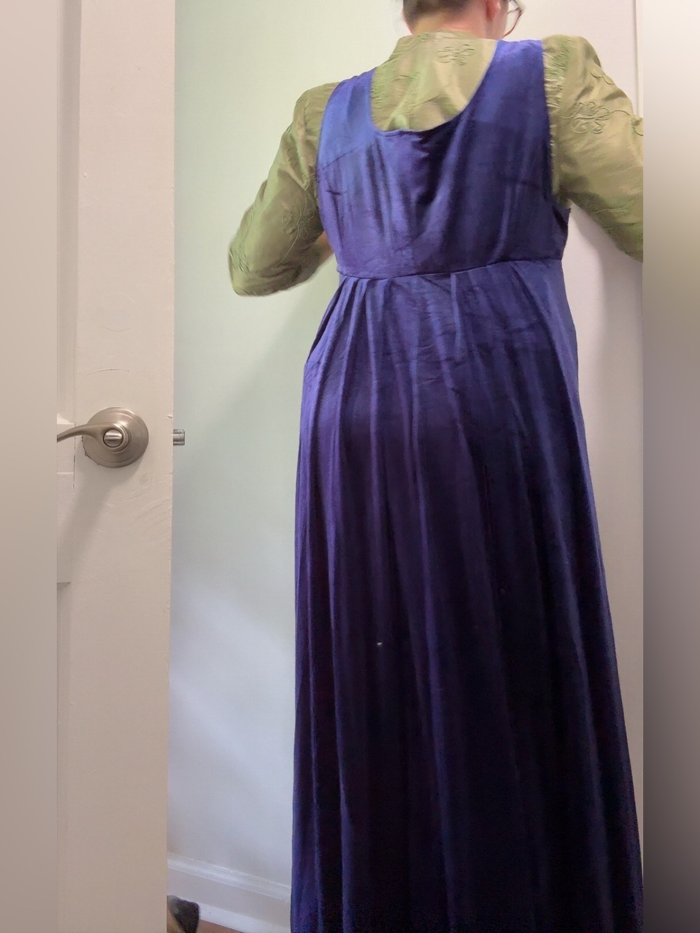 Velvet regency pelisse duster - Picture 2 of 8